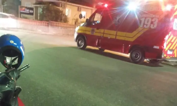 Casal fica ferido após queda de motocicleta em Rio Negrinho