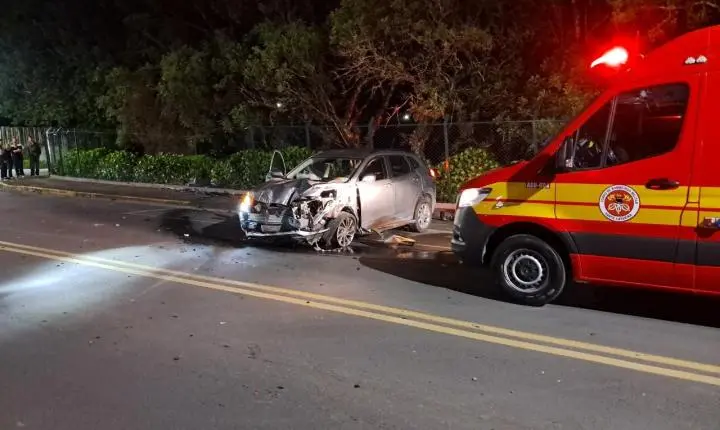Colisão entre dois veículos deixa dois jovens feridos em São Bento do Sul