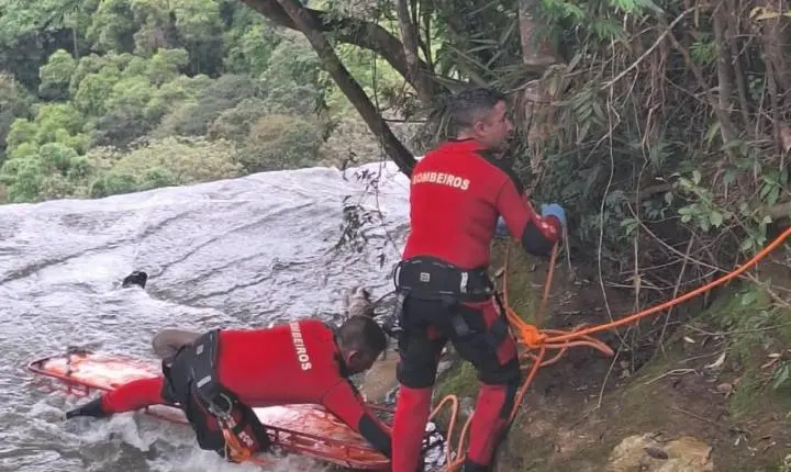 Corpo é encontrado em rio próximo a cachoeira em Alfredo Wagner