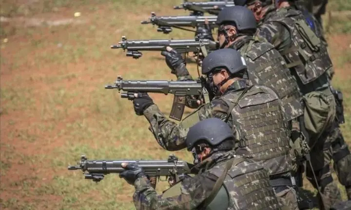 Corte recebe denúncia contra dez acusados de homofobia contra militar da Aeronáutica