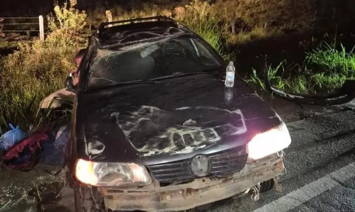 Criança de 5 anos fica ferida após capotamento na BR-101, em Garuva