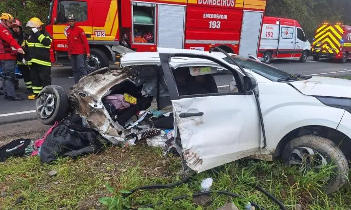 Duas pessoas perdem a vida em grave acidente na SC-418 na localidade do Rio do Júlio 