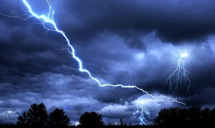 Frente fria traz risco de temporais e alagamentos em SC neste fim de semana