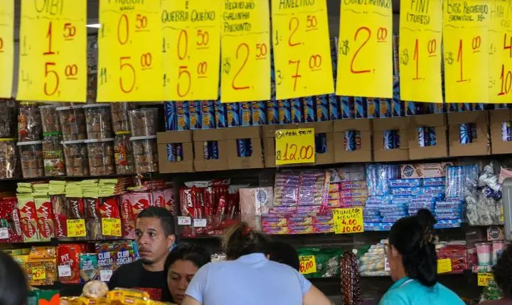 Governo prevê crédito a empresas afetadas por fim da 6x1, diz Durigan