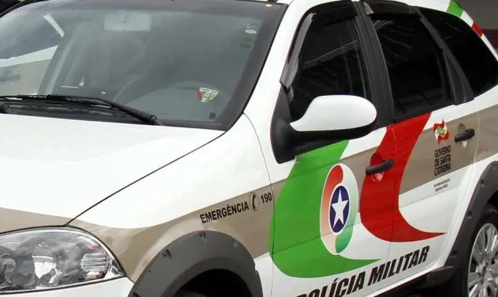 Homem foge de cárcere privado após ser enganado com falsa promessa de trabalho em SC