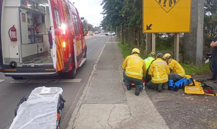 Motociclista de 23 anos fica ferida após queda na BR-280, em Rio Negrinho