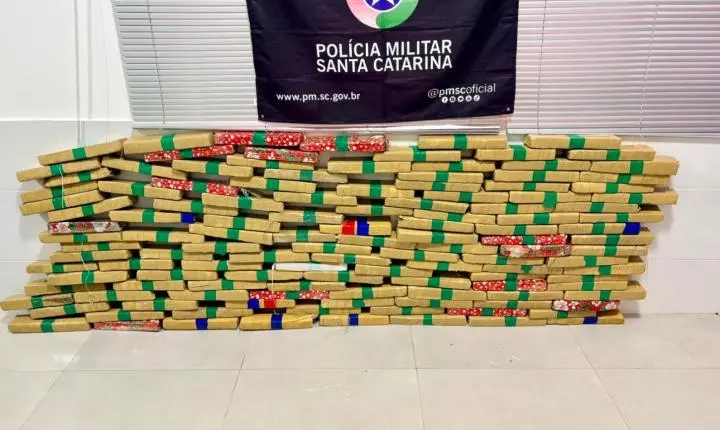 Motorista é preso com mais de 103 kg de maconha na SC-157
