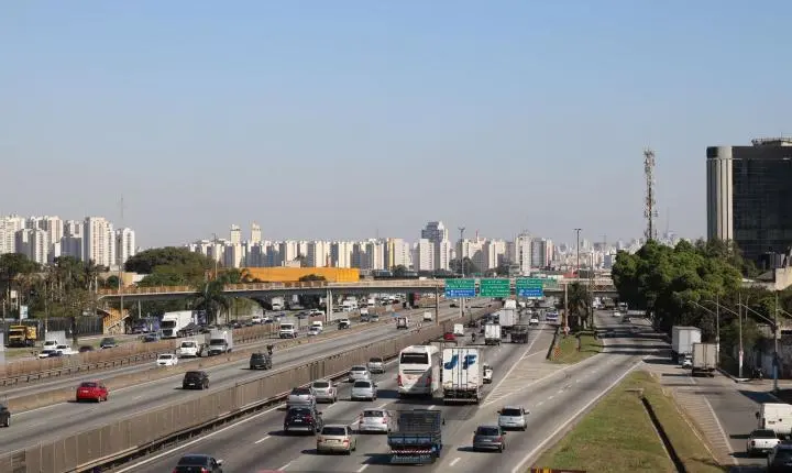 MPRJ pede suspensão das obras na Via Dutra, após risco de alagamento