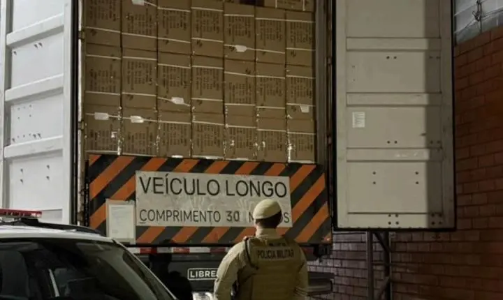PM, PRF e DEIC localizam carga roubada em oficina em Rio Negrinho
