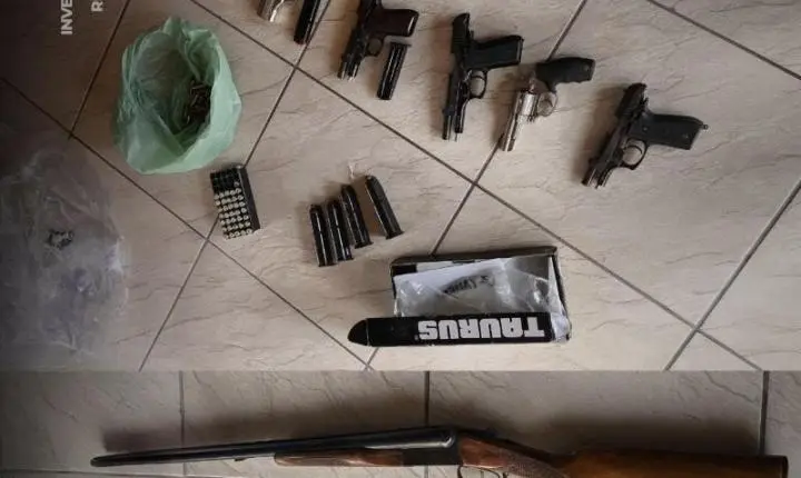 Polícia prende homem e encontra armas durante operação em São Bento do Sul