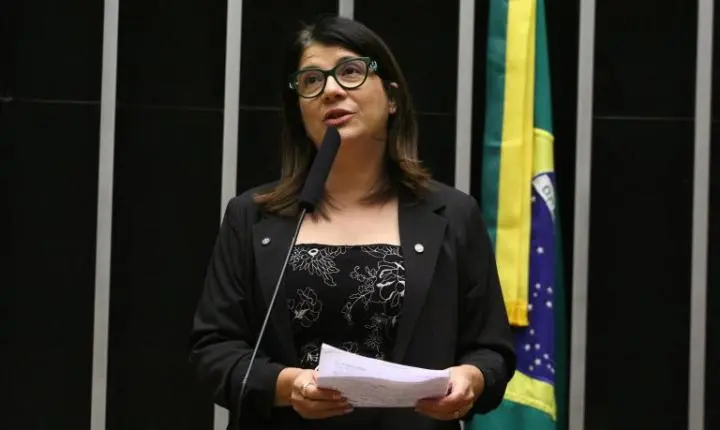 Projeto cria Carteira Nacional do Cuidador Familiar Atípico