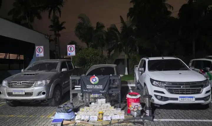 Quatro pessoas são presas com mais de 100 quilos de drogas em Araquari