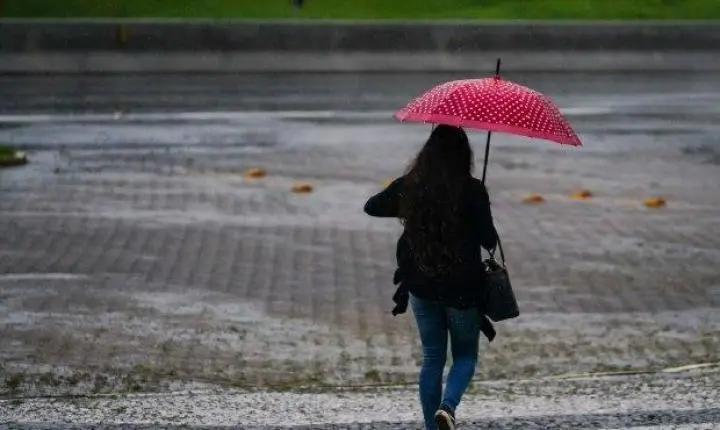 Sol e calor dão lugar à chuva, temporais e frio intenso em Santa Catarina