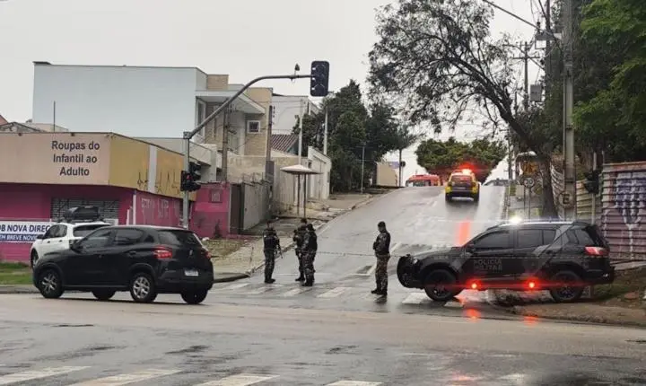 URGENTE: Homem armado com faca invade CMEI e faz crianças reféns em Curitiba